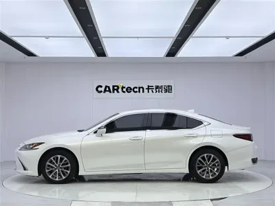 Lexus ES 2024, 29000 км, за 213800 CNY - фото 8