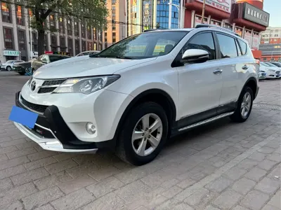 Toyota RAV4 · 2013 год