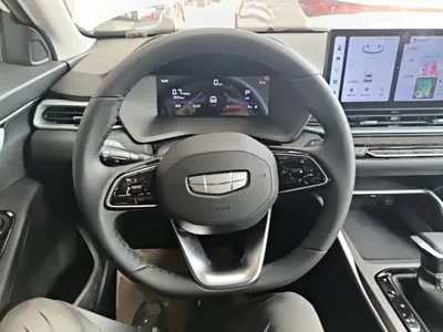 Geely Emgrand 2026, 100 км, за 61000 CNY - фото 11