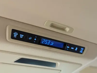 Toyota Alphard 2019, 94000 км, за 468000 CNY - фото 16