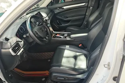 Honda Accord 2018, 139900 км, за 89289.73 CNY - фото 16