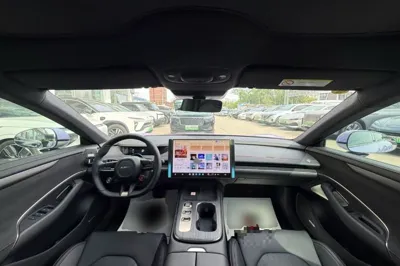 Xiaomi Auto SU7 2024, 17100 км, за 190914.17 CNY - фото 13