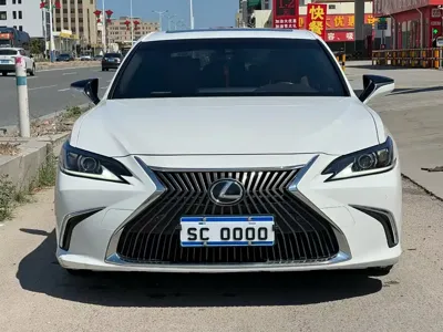 Lexus ES 2018, 69000 км, за 139800 CNY