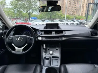 Lexus CT 2018, 40000 км, за 106800 CNY - фото 11
