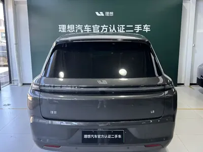 Li Auto Li L8 2022, 18000 км, за 205000 CNY