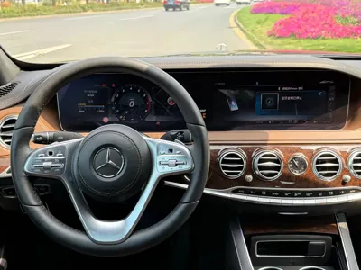 Mercedes-Benz S-Class 2018, 58000 км, за 379300 CNY - фото 9