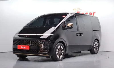 Hyundai Staria · 2023 год