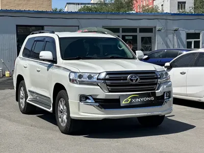 Toyota Land Cruiser 2019, 90000 км, за 459799 CNY