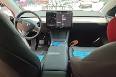 Tesla Model Y 2022, 21800 км, за 187420.18 CNY - фото 9