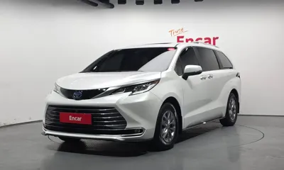 Toyota Sienna · 2024 год