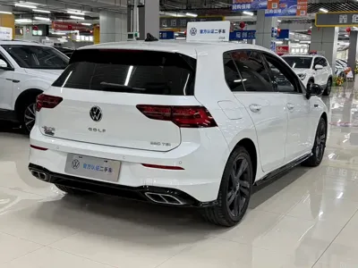 Volkswagen Golf 2023, 34000 км, за 128800 CNY