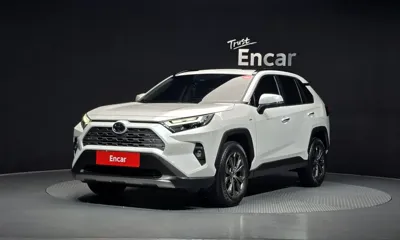 Toyota RAV4 · 2025 год