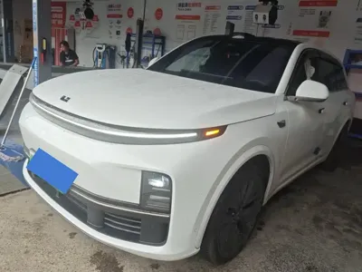 Li Auto Li L7 · 2025 год