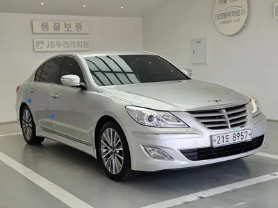 Hyundai Genesis 2013, 195660 км, за 3400000 KRW