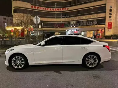 Cadillac CT5 2021, 60000 км, за 108000 CNY