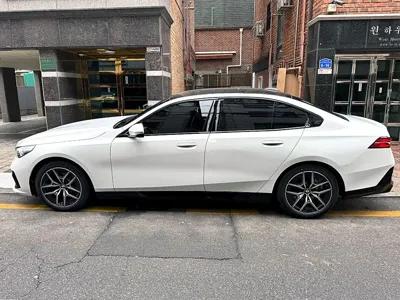BMW 5-Series 2026, 1200 км, за 40100000 KRW