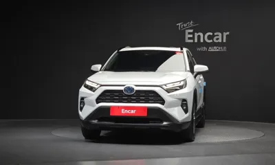Toyota RAV4 2023, 19915 км, за 40000000 KRW