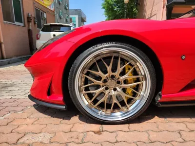 Ferrari 812 2019, 27000 км, за 372000000 KRW