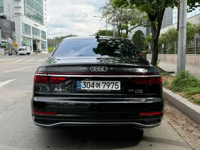Audi A8 2023, 9760 км, за 91000000 KRW