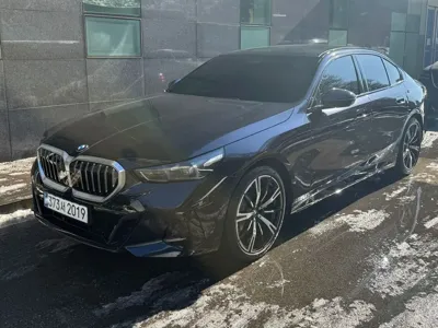 BMW 5-Series 2026, 890 км, за 47660000 KRW