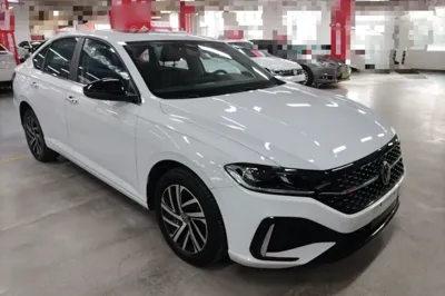 Volkswagen Lavida 2024, 3500 км, за 100571.25 CNY