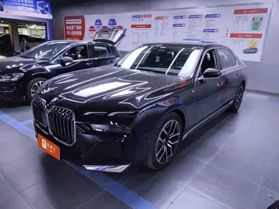 BMW 7 Series · 2024 год