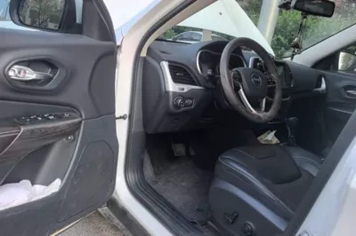Jeep Cherokee 2017, 92600 км, за 42990.36 CNY - фото 16