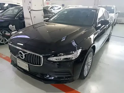 Volvo S90 · 2017 год