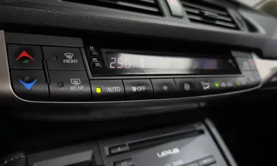 Lexus CT200h 2018, 51853 км, за 22500000 KRW - фото 17