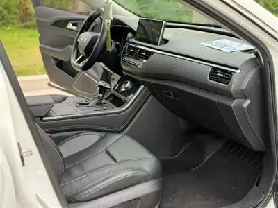 Hongqi Hongqi H5 2018, 70000 км, за 36000 CNY - фото 4