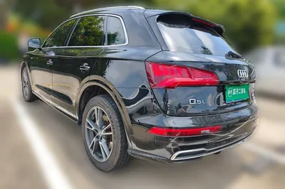 Audi Q5L 2018, 79300 км, за 153430.17 CNY