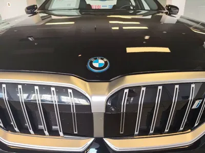 BMW i5 2025, 500 км, за 286000 CNY - фото 5