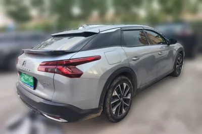 Citroen C5 X 2021, 51900 км, за 104111.43 CNY