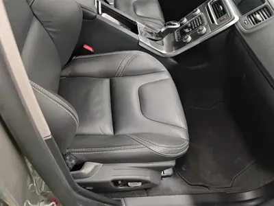Volvo V60 2017, 77400 км, за 69800 CNY - фото 8