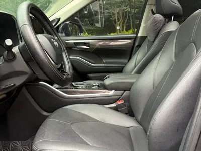 Toyota Highlander 2023, 68000 км, за 179800 CNY - фото 6