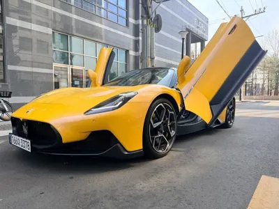Maserati MC20 · 2023 год