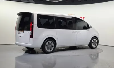 Hyundai Staria 2023, 33505 км, за 18960.74 USD