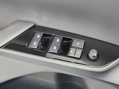 Toyota Prius 2018, 114999 км, за 13590000 KRW - фото 17