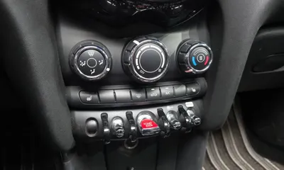 MINI Cooper 2019, 70602 км, за 8900000 KRW - фото 16