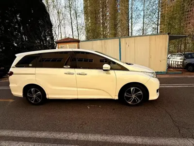 Honda Odyssey 2015, 110000 км, за 57800 CNY