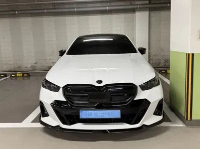 BMW i5 · 2024 год
