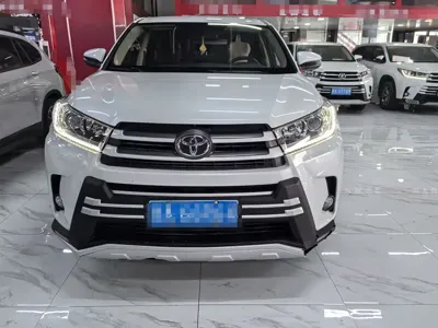 Toyota Highlander 2021, 101000 км, за 119800 CNY
