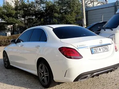 Mercedes-Benz C-Class 2019, 92682 км, за 23290000 KRW - фото 3