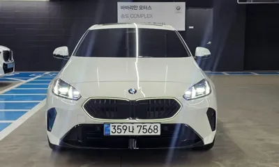 BMW 1-Series 2025, 4368 км, за 40000000 KRW