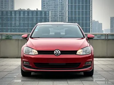 Volkswagen Golf 2016, 65000 км, за 35000 CNY