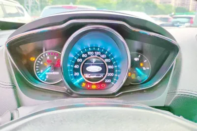 Ford Escort 2019, 55400 км, за 43698.58 CNY - фото 10