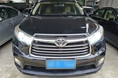 Toyota Highlander 2015, 169600 км, за 84260.83 CNY