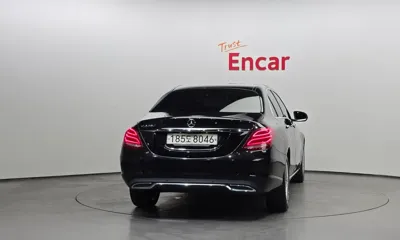 Mercedes-Benz C-Class 2017, 124187 км, за 14500000 KRW
