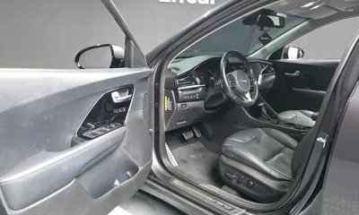Kia Niro 2020, 71782 км, за 19900000 KRW - фото 10