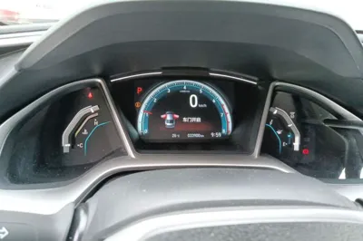 Honda Civic 2016, 33900 км, за 65620.8 CNY - фото 8